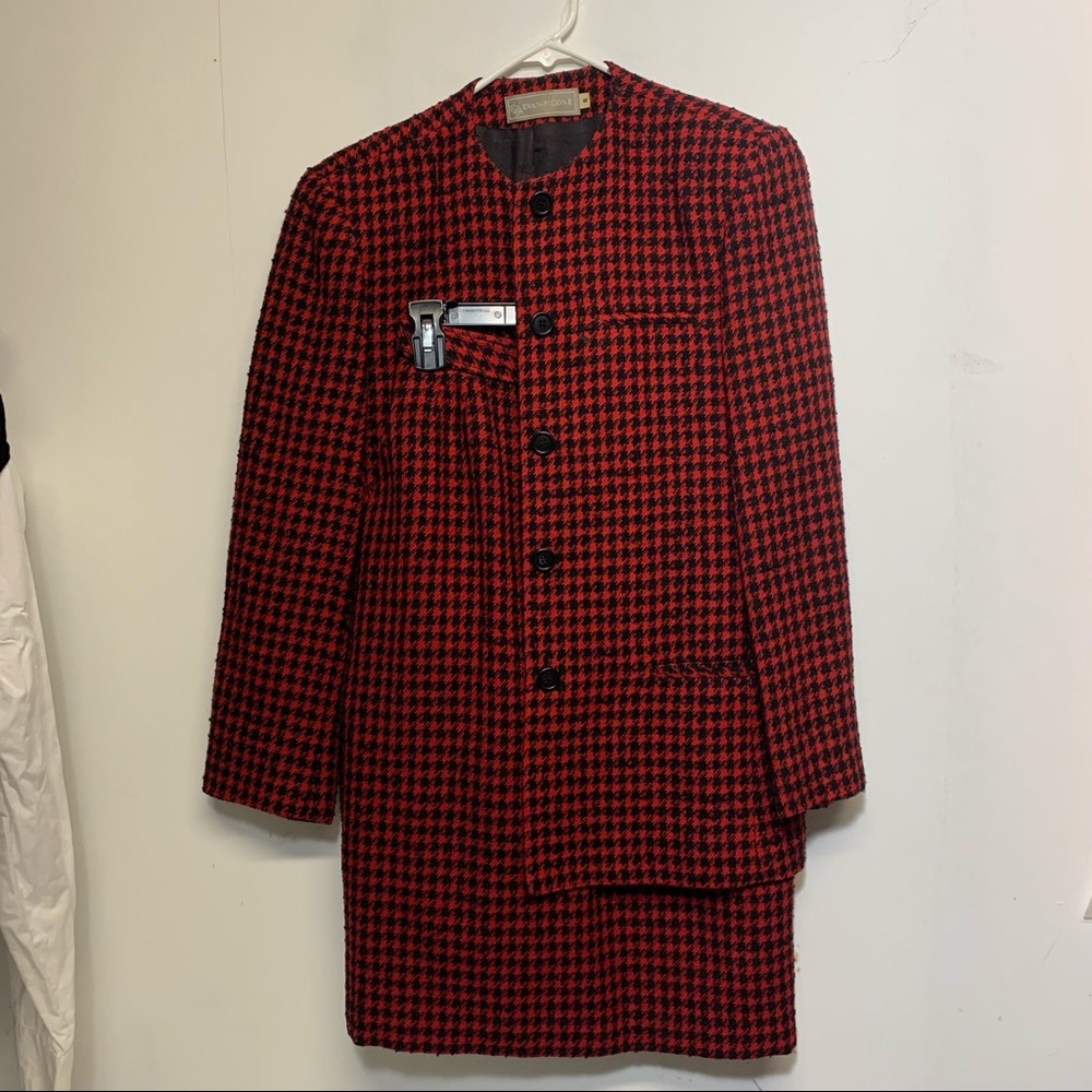 Vintage Evan Picone Red Houndstooth Matching Skirt/Jacket Blazer Set